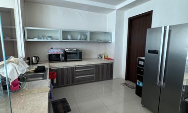Rent Apartment St. Moritz Presidential Suite Tower Kembangan Full Furnished 300 Jt/Year Nego
