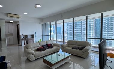 Rent Apartment St. Moritz Presidential Suite Tower Kembangan Full Furnished 300 Jt/Year Nego