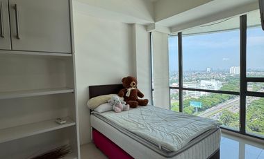 Rent Apartment St. Moritz Presidential Suite Tower Kembangan Full Furnished 300 Jt/Year Nego