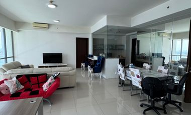 Rent Apartment St. Moritz Presidential Suite Tower Kembangan Full Furnished 300 Jt/Year Nego