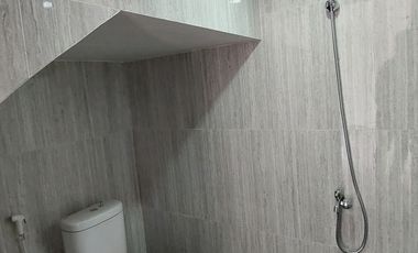 DIJUAL RUMAH BEST VIEW DEPAN TAMAN DI TEMBALANG SEMARANG