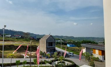 DIJUAL RUMAH BEST VIEW DEPAN TAMAN DI TEMBALANG SEMARANG