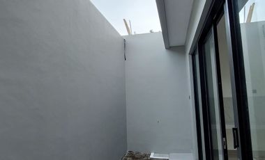 DIJUAL RUMAH BEST VIEW DEPAN TAMAN DI TEMBALANG SEMARANG