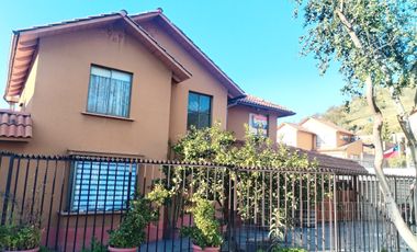 GRAN CASA ESQUINA EN CIUDAD DE LOS VALLES