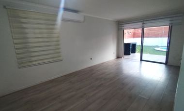 HERMOSA CASA SEMI NUEVA CON PISCINA