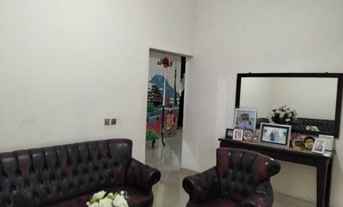 Rumah Mewah Dalam Komplek di Jatiwaringin Bekasi