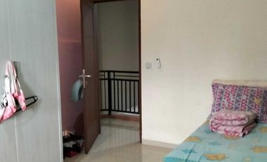 Rumah Mewah Dalam Komplek di Jatiwaringin Bekasi