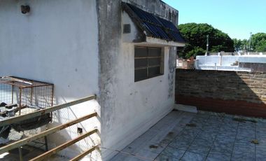 Venta Casa de 3 dormitorios y garaje para 2 autos - La Tablada, Rosario