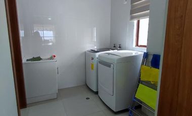 Departamento amoblado en alquiler en  Miravalle, Cumbayá, ideal diplomáticos, ejecutivos