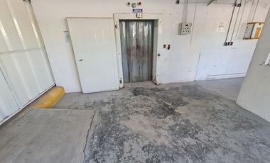 SE RENTA BODEGA CON CAMARAS FRIGORIFICAS Y OFICINAS. CARMEN, CAMPECHE.