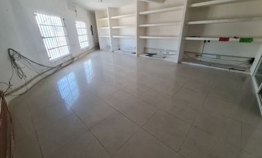 SE RENTA BODEGA CON CAMARAS FRIGORIFICAS Y OFICINAS. CARMEN, CAMPECHE.