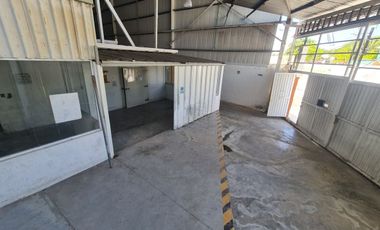 SE RENTA BODEGA CON CAMARAS FRIGORIFICAS Y OFICINAS. CARMEN, CAMPECHE.