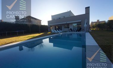 Venta de Casa  en Barrio Don Joaquin Canning