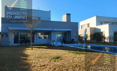 Venta de Casa  en Barrio Don Joaquin Canning