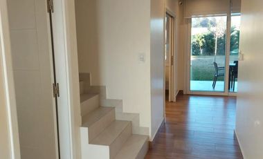 Venta de Casa  en Barrio Don Joaquin Canning