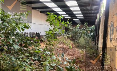 Galpón en  alquiler a metros de Boulevard Buenos Aires