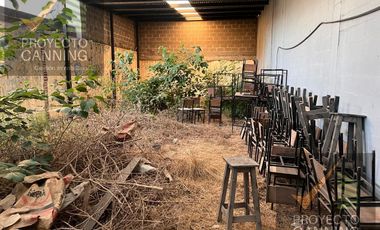 Galpón en  alquiler a metros de Boulevard Buenos Aires