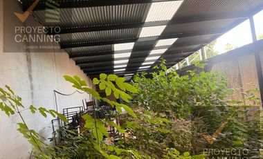 Galpón en  alquiler a metros de Boulevard Buenos Aires