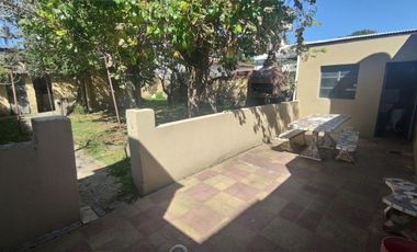 Casa en venta - 2 Dormitorios 1 Baño 1 Cochera - 358Mts2 - San Antonio De Padua