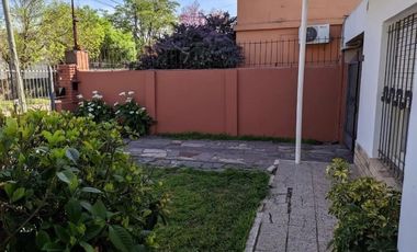 Casa en venta - 2 Dormitorios 1 Baño 1 Cochera - 358Mts2 - San Antonio De Padua
