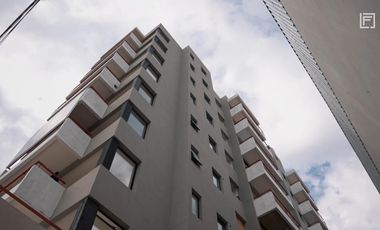 Venta Departamento 3 Ambientes al frente solarium y parrilla en San Martín