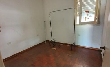 Depósito en  planta alta en lomas de zamora