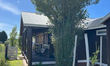 Casa Cabaña en calle 25 esquina 106