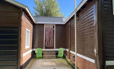 Casa Cabaña en calle 25 esquina 106