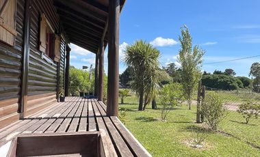 Casa Cabaña en calle 25 esquina 106