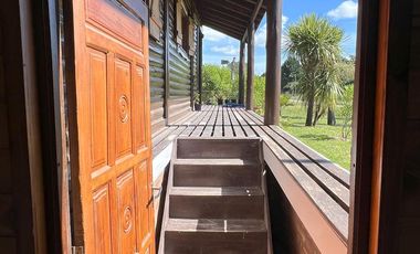 Casa Cabaña en calle 25 esquina 106