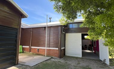 Casa Cabaña en calle 25 esquina 106