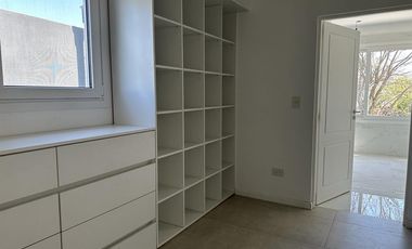 Casa en  alqui en barrio San Isidro Labrador al golf, Villanueva