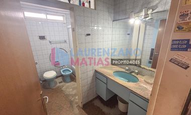 CASA SOBRE LOTE PROPIO 8,66 X 35 - AGRONOMIA