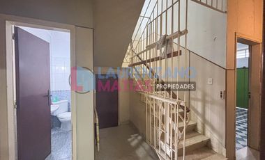 CASA SOBRE LOTE PROPIO 8,66 X 35 - AGRONOMIA