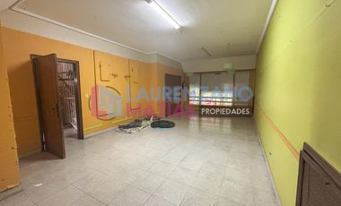 CASA SOBRE LOTE PROPIO 8,66 X 35 - AGRONOMIA