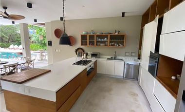 SE ARRIENDA X NOCHE CASA EN MESA DE YEGUAS