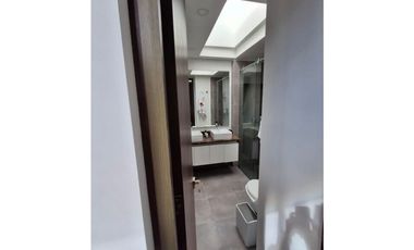 Cota Iluminada Casa Campestre con Chimenea