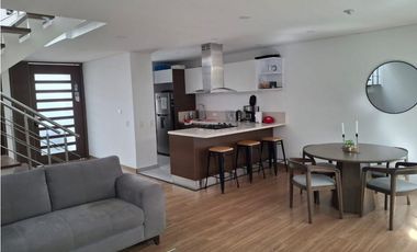 Cota Iluminada Casa Campestre con Chimenea