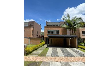 Casa para la Renta en Llano Grande