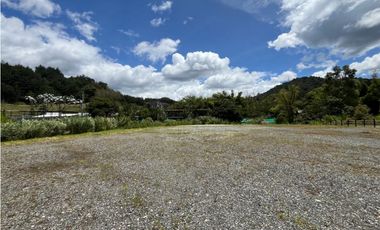 Lote para la Renta en el  Retiro sector Don Diego