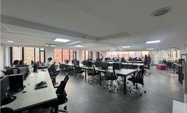 SE ARRIENDA OFICINA EN QUINTA CAMACHO 180M2