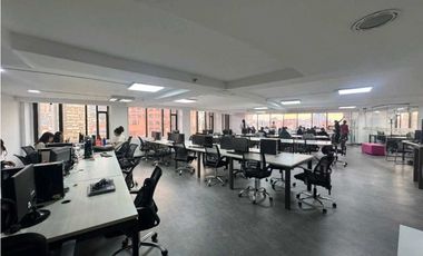 SE ARRIENDA OFICINA EN QUINTA CAMACHO 180M2