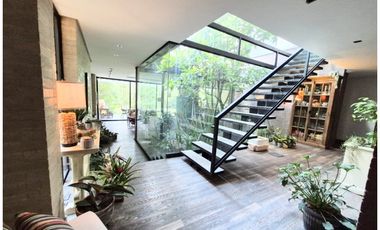 Exclusiva CASA en El Alto de las Palmas, Poblado, Antioquia 2 Niveles