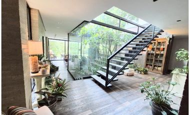 Exclusiva casa en El Alto de las Palmas, Poblado, Antioquia 2 Niveles