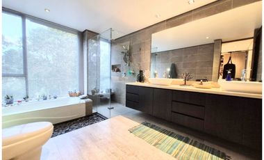 Exclusiva CASA en El Alto de las Palmas, Poblado, Antioquia 2 Niveles