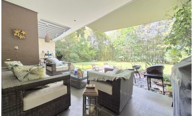 Exclusiva CASA en El Alto de las Palmas, Poblado, Antioquia 2 Niveles