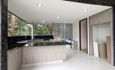 Casa en Arriendo en Envigado sector el Escobero