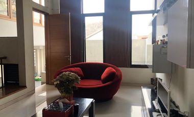 JUAL CEPAT Rumah Full Furnished di Buah Batu Bandung dkt Toll,Telkom