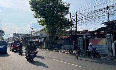 Rumah Bagus Strategis Samping Jalan Provinsi Pusat Kota Cianjur