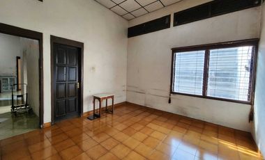 Jual Murah Cepat Rumah di Bukit Sari Semarang Hoek Pinggir jalan Raya